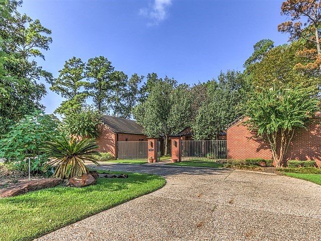1st image of 106 Deerfield Dr