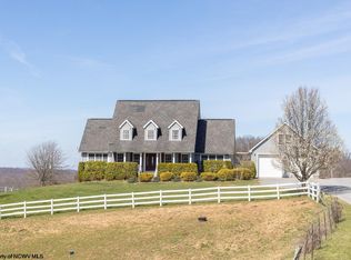 423 McKinely Dr, Moatsville, WV 26405
