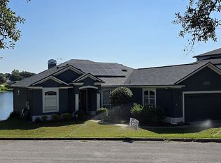 3013 S Lakeshore Ct, Eustis, FL 32726