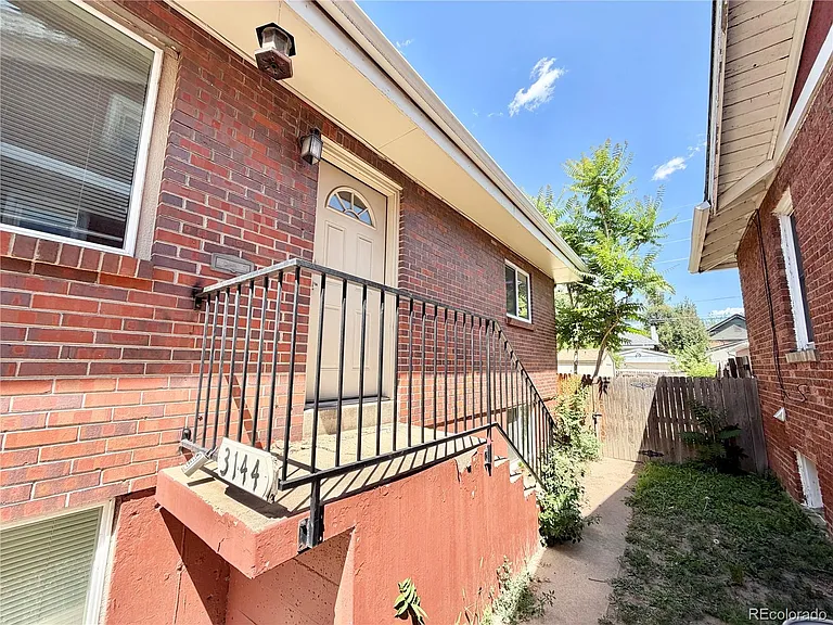 3144 N Vine St — Photo 2
