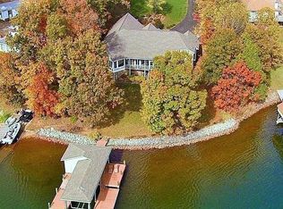 3310 Lakewood Forest Rd, Moneta, VA 24121