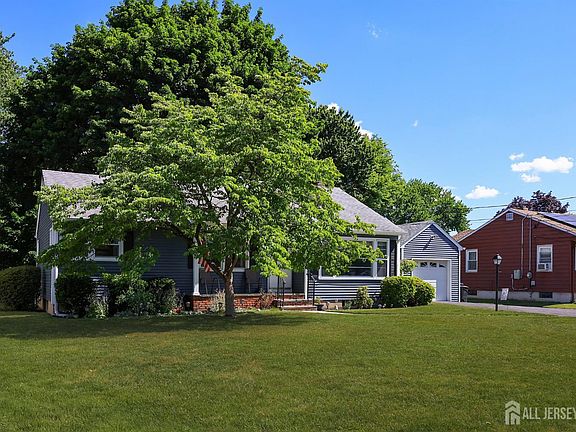 4th image of 231 Firth St