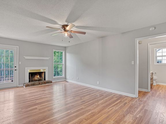 5th image of 1233 Crystal Dr