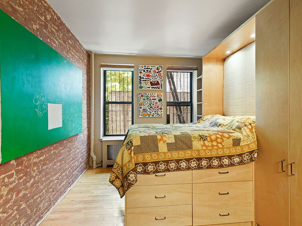 1st image of 110 Thompson St APT 2C