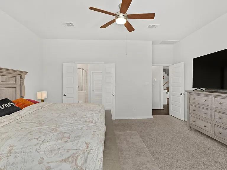 7843 Wyndham Harbor Ct — Photo 18