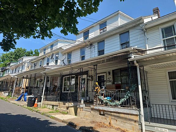 5th image of 1135 W Wood St