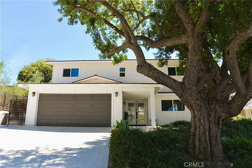 4 bed, 2456 sqft, $10,500 — Photo 3