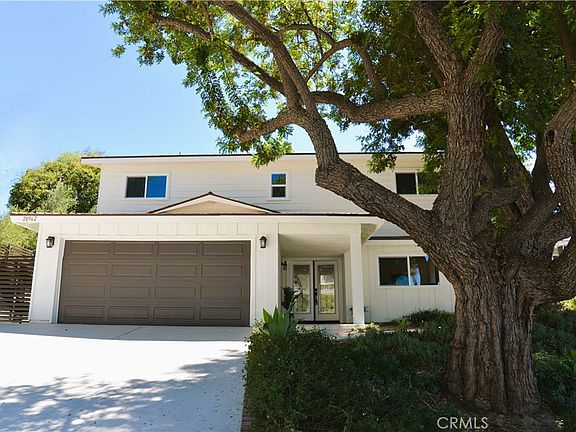 3rd image of 20962 Bandera St