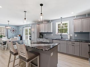 10 Quincy Adams Court, Naples, ME 04055