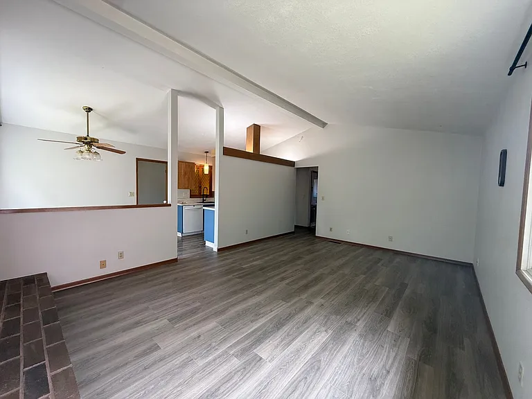 11820 SW Belmont Ter — Photo 4