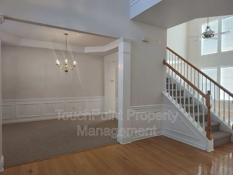 10804 Fountaingrove Dr — Photo 8