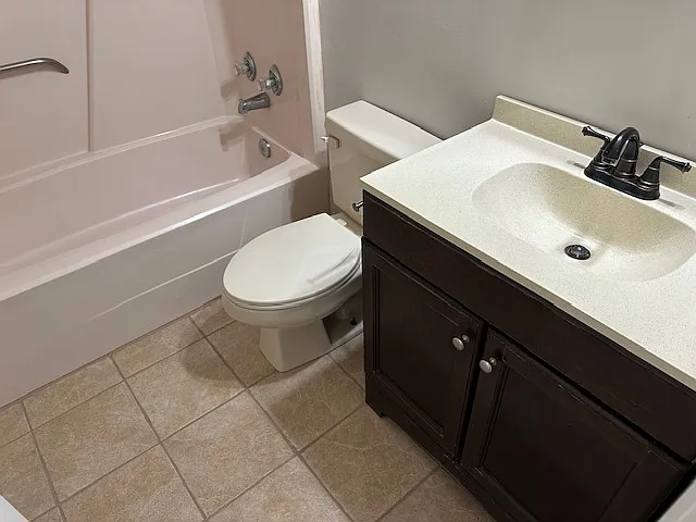 5404 Chatham Hall Dr — Photo 37