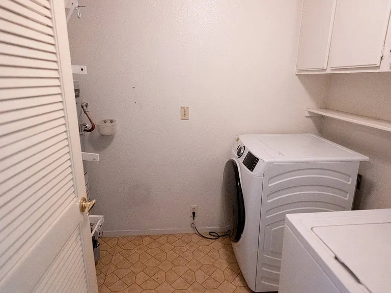 4433 Live Oak Dr — Photo 26
