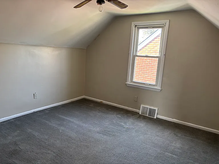 1703 Michigan Blvd — Photo 20