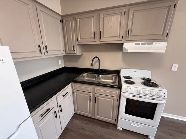 846 S Diamond St #5, Ravenna, OH 44266
