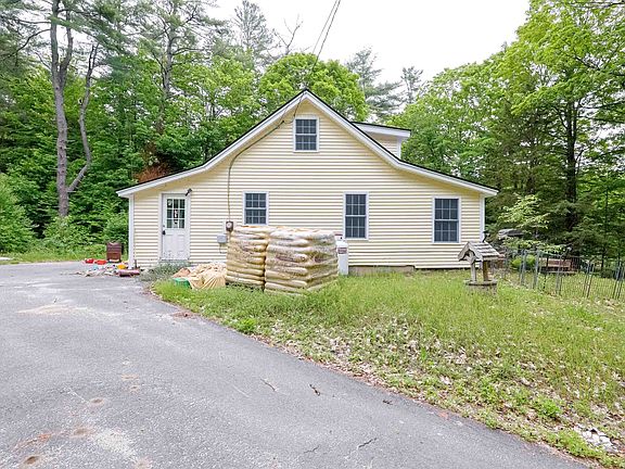 3rd image of 136 Prospect Hill Road