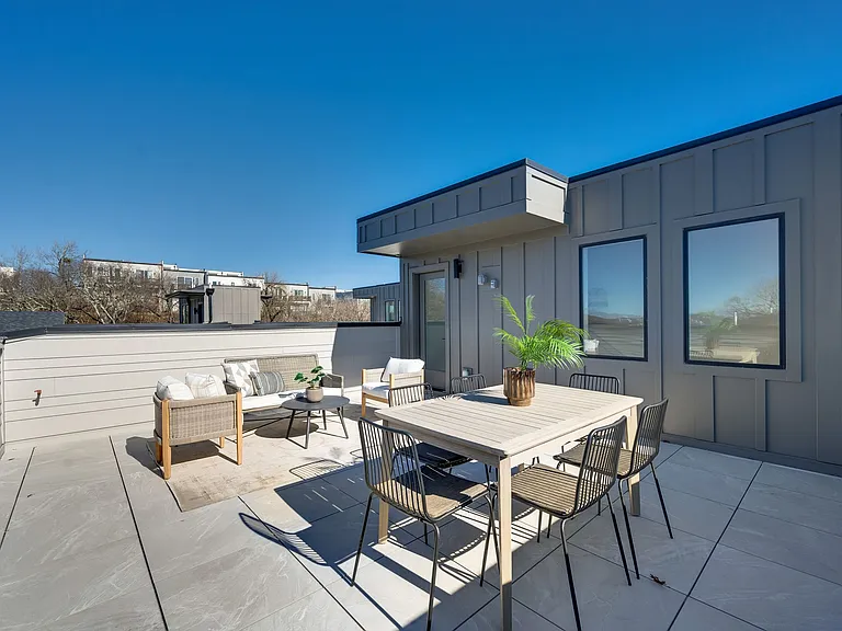 16 Willis St #B — Photo 72