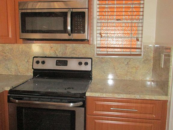 3rd image of 1950 W 56th St #402