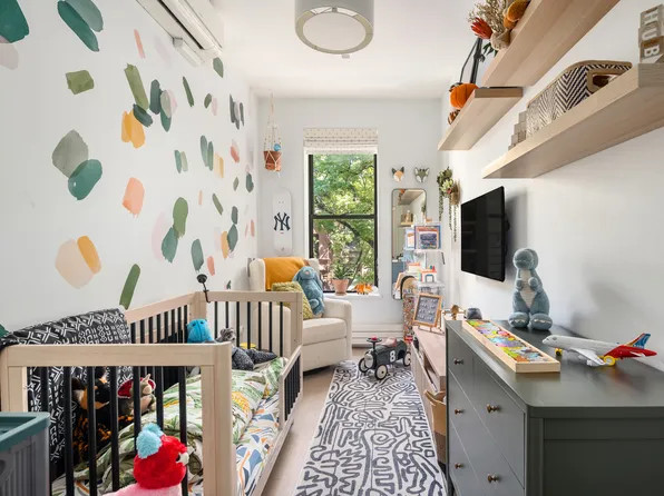 44 West 90th Street image 18 of 23