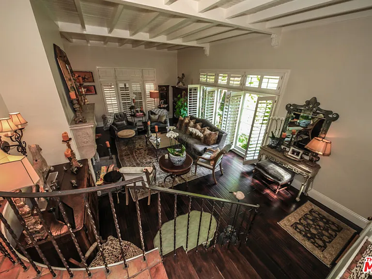 1367 N Beverly Dr — Photo 14