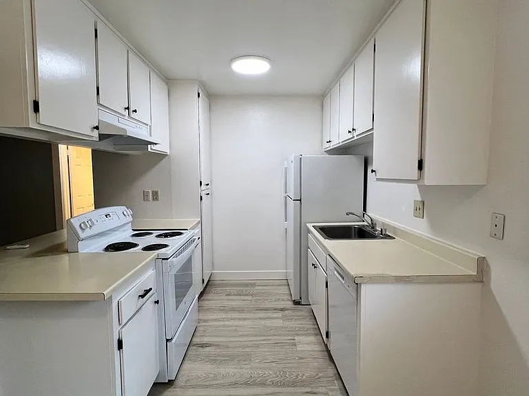 1337 Monte Vista Ave — Photo 4