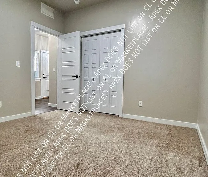 1354 E Argence St — Photo 14