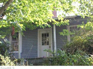 158 Pipers Gap Rd, Mount Airy, NC 27030