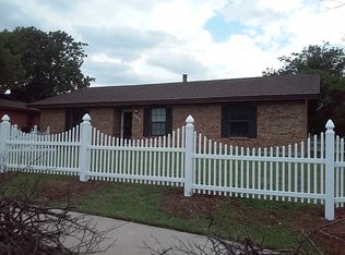 1202 Poindexter Ave, Cleburne, TX 76033