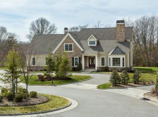 9 Westgate Rd, Syosset, NY 11791