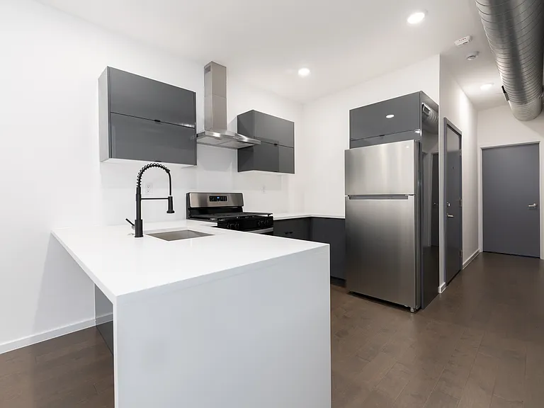 1525 N 6th St #4 — Photo 10
