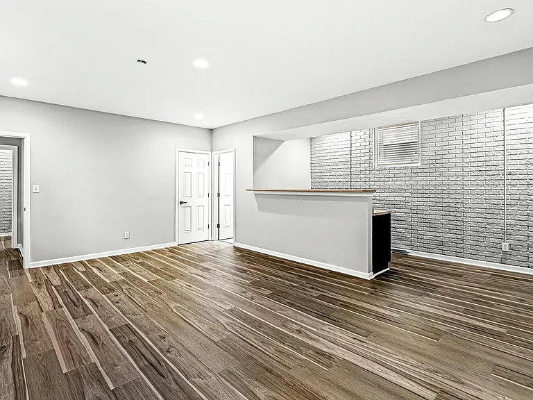 2046 Ruckle St — Photo 30