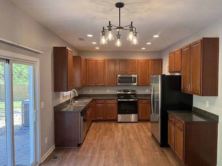 148 Marywood Dr — Photo 2