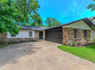 5809 Woodview Dr N, Sherwood, AR 72120