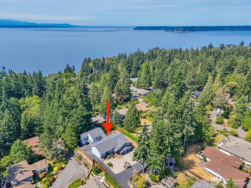 2nd image of 16038 68th Avenue W