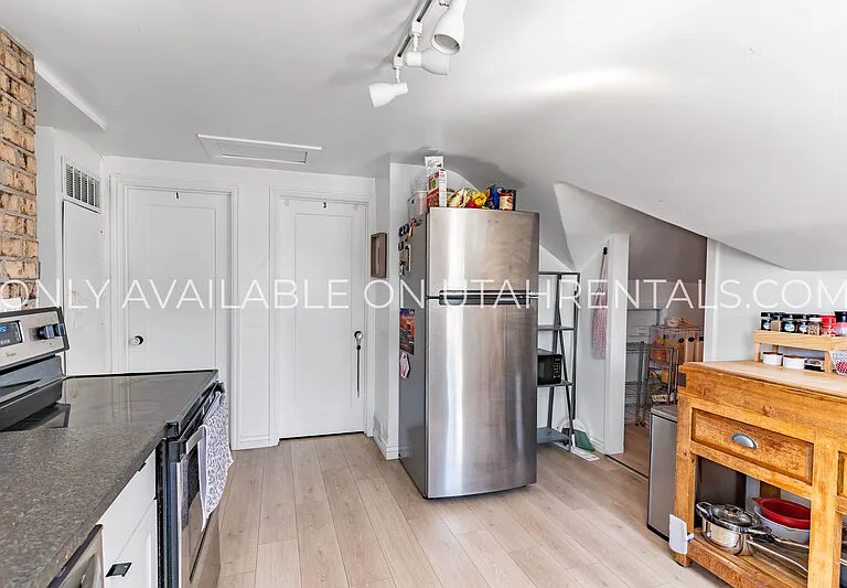 537 E 200 N Private Dm #1 — Photo 10