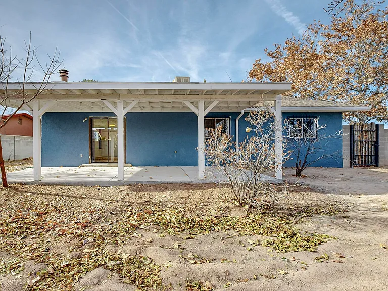 2612 Los Tretos St NW — Photo 23