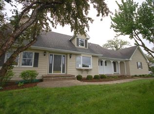 42W420 Hughes Rd, Elburn, IL 60119