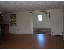 4th image of 3725 Cedarwood Dr