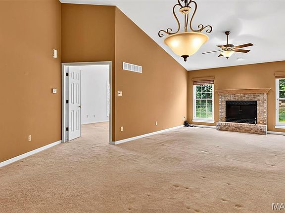 4th image of 1319 Pine Bluff Dr
