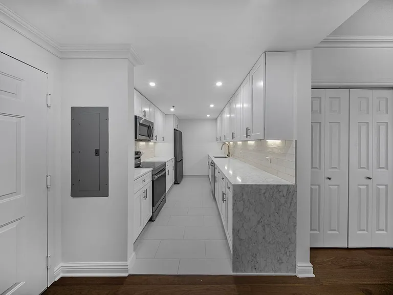 2 Constitution Ct #707 — Photo 17