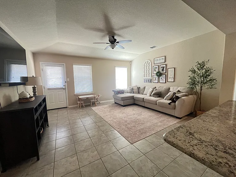 8919 Bowen Br — Photo 5