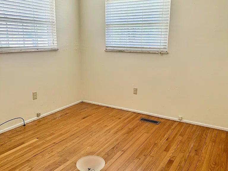 722 Short St — Photo 6