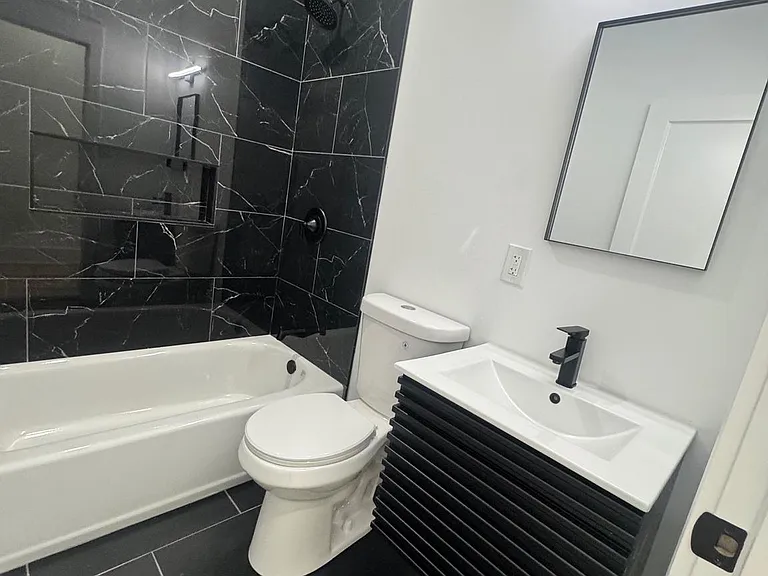 2236 Moore St #1 — Photo 9