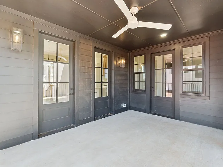 18835 Selah Way — Photo 41