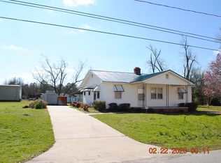 103 W Walker St, Wrens, GA 30833