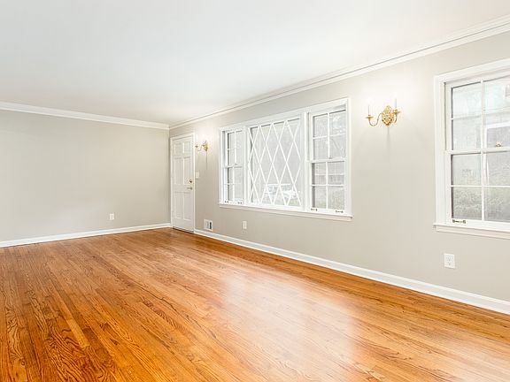 5th image of 4222 Fontana Ct
