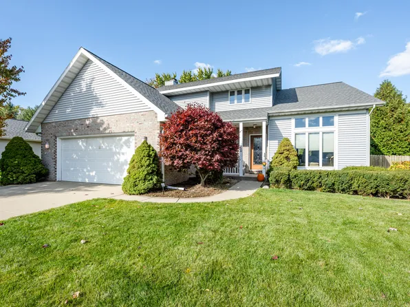 1381 Country Knoll Pl, Saint Joseph, MI 49085