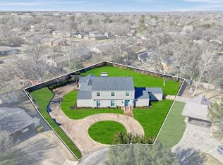 1016 Crestview Dr, Sherman, TX 75092