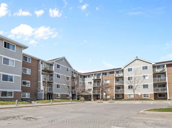 270 Brittany Dr #118, Ottawa, ON K1K 4M3