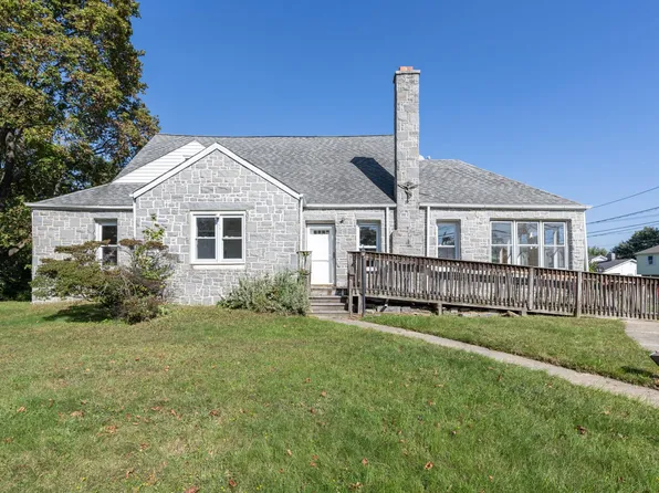 210 S Warwick Rd, Somerdale, NJ 08083